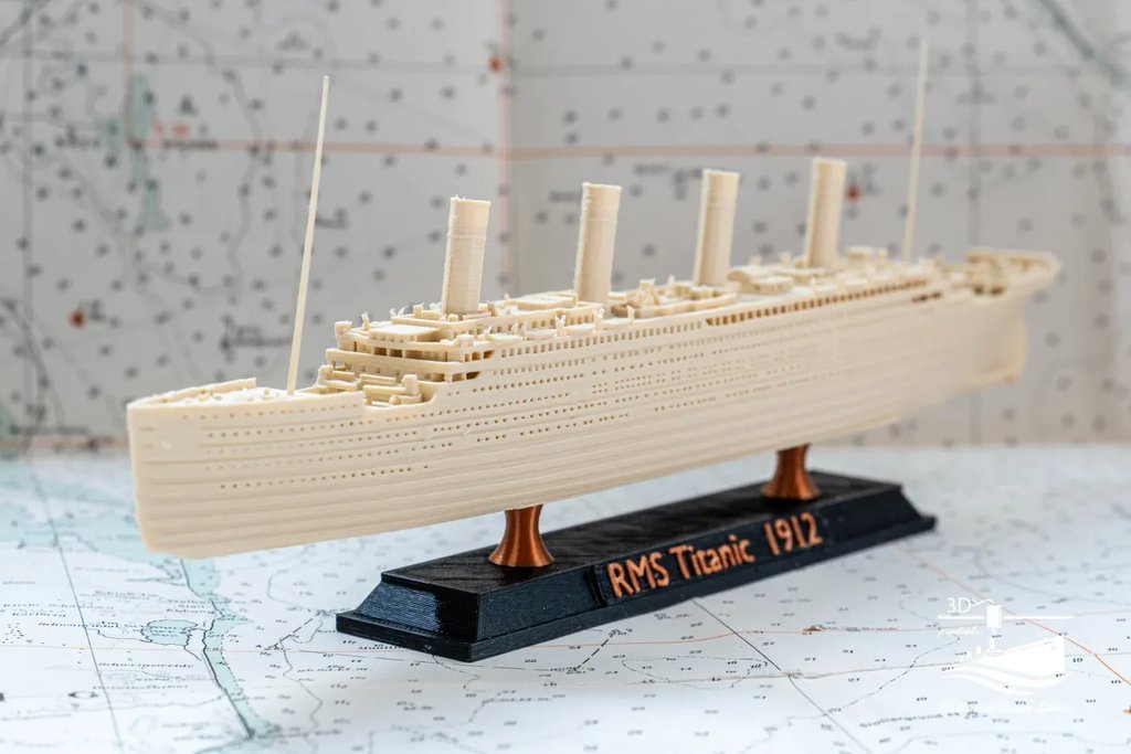 RMS Titanic 1:1000