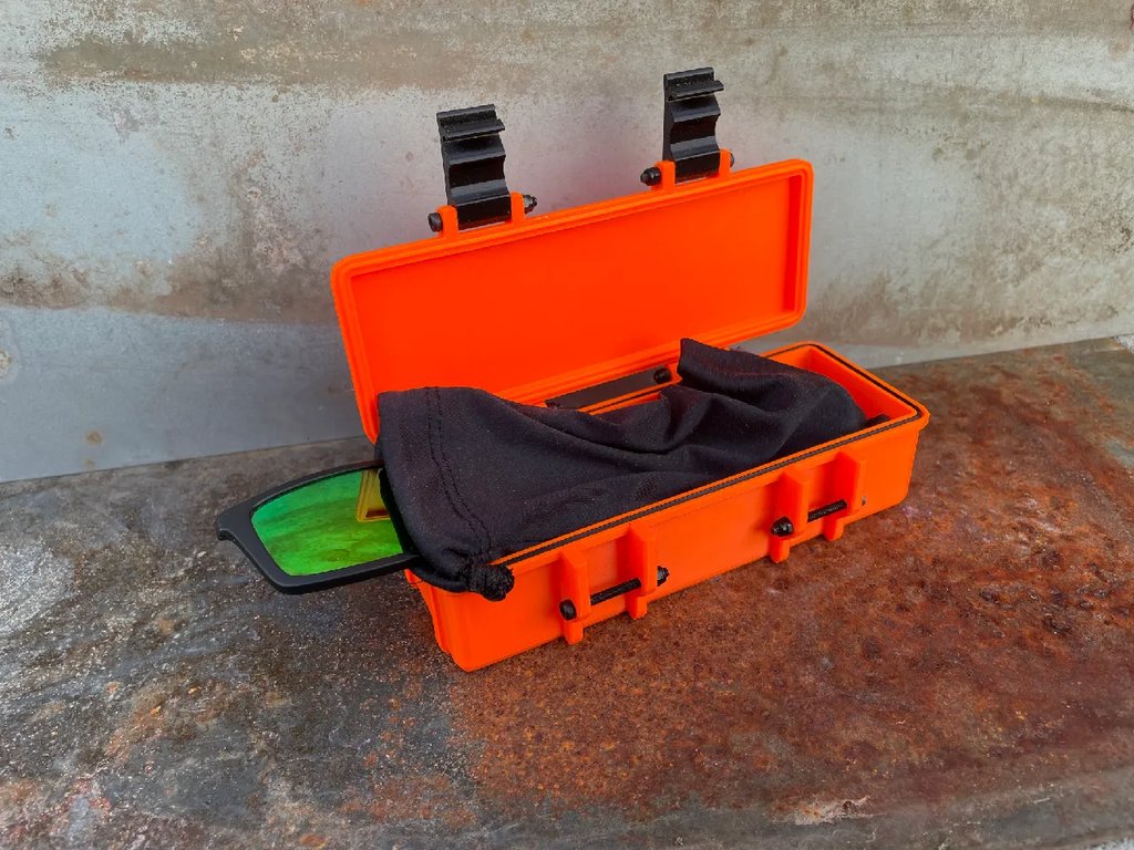 Прочные футляры для очков и солнцезащитных очков с магнитным замком - 3 размера