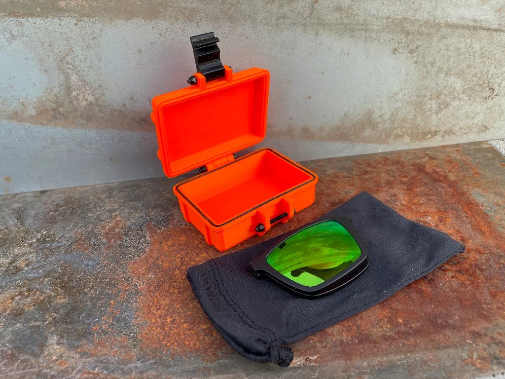 Прочные футляры для очков и солнцезащитных очков с магнитным замком - 3 размера