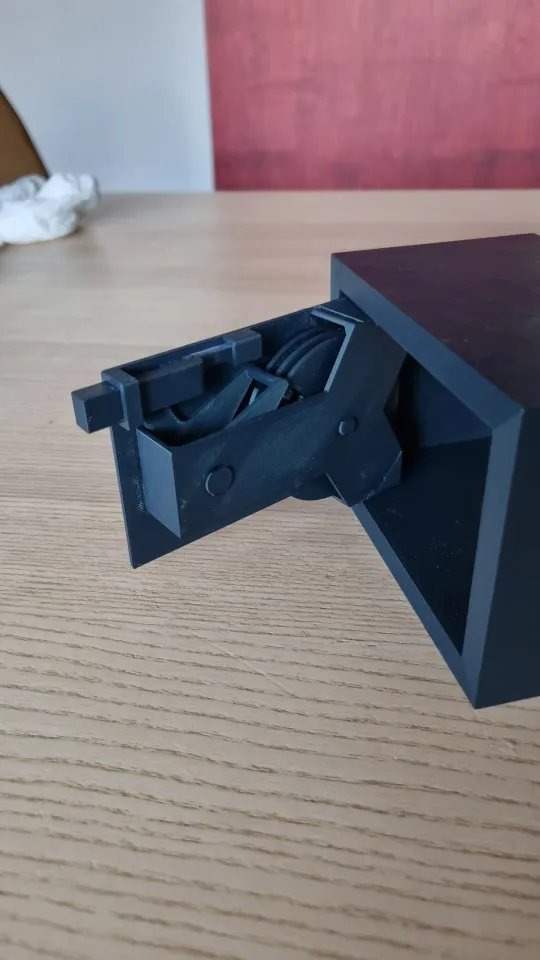 Сейф с трехзначным кодом