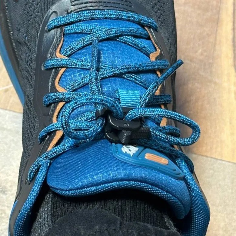 Зажим для шнурков