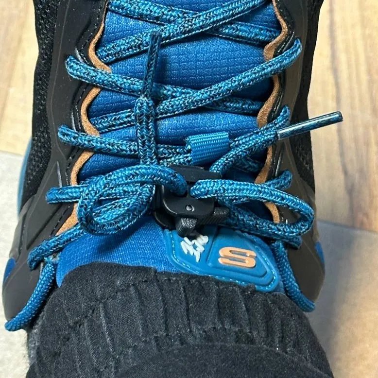 Зажим для шнурков