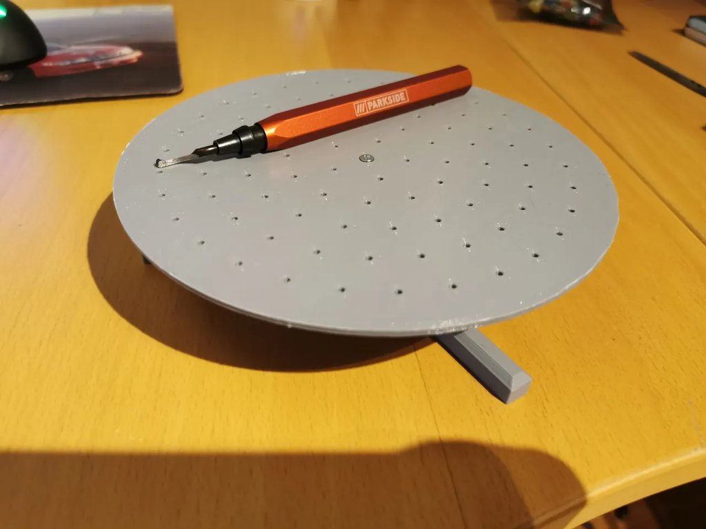 Простой поворотный стол для 3D-сканирования и покраски