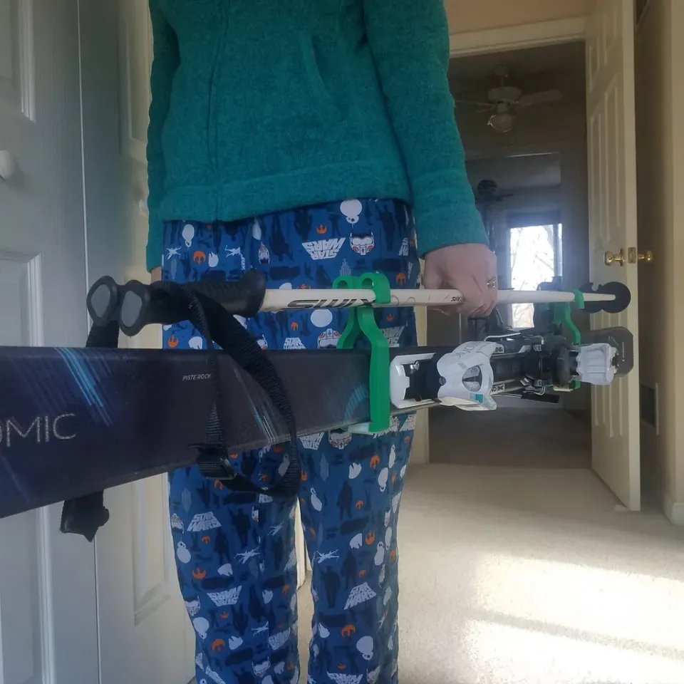 Держатель для лыж и палок