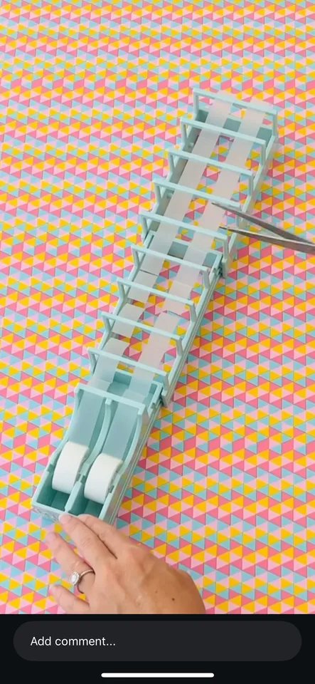 Держатель скотча с подачей