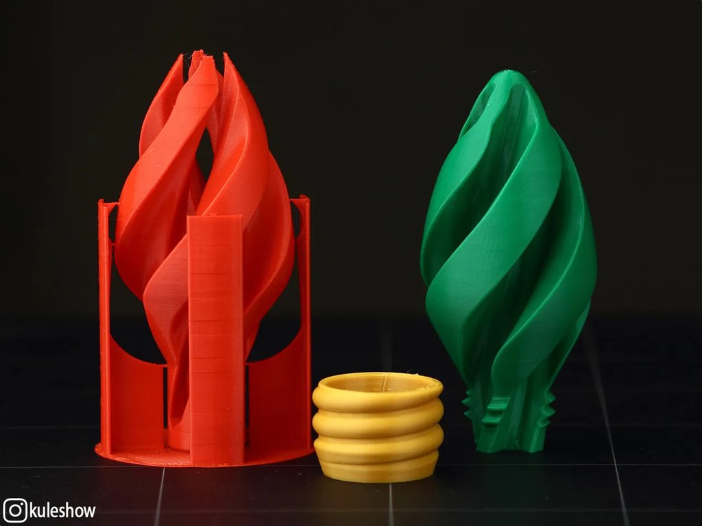 Спиральная рождественская лампочка