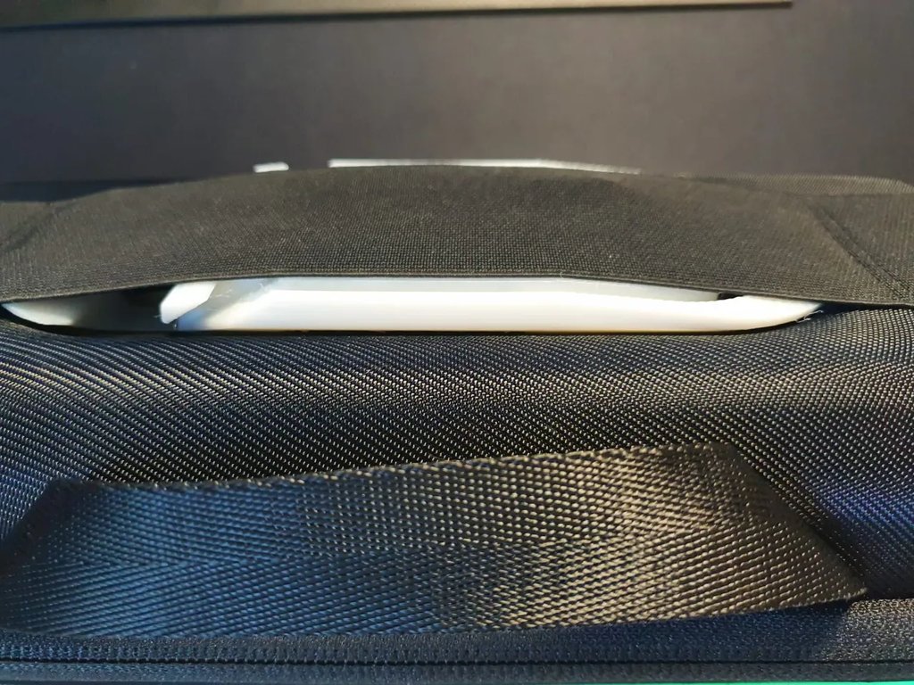 Вставка для чехла Steam Deck со подставкой (EU + MicroSD)