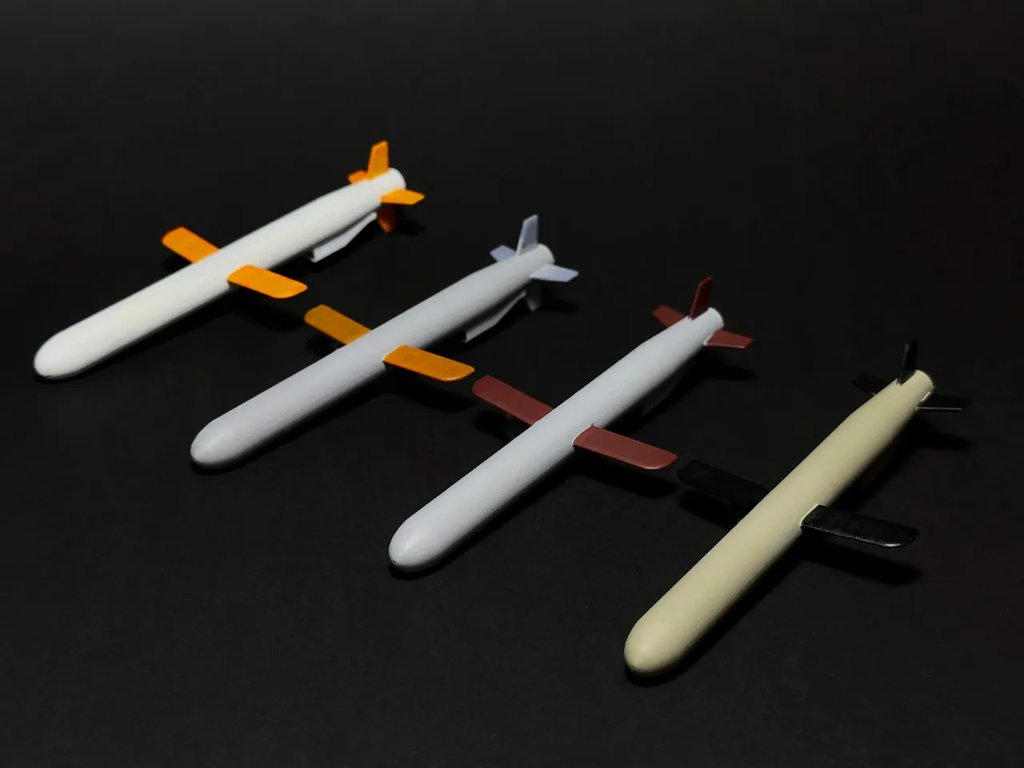 Модель крылатой ракеты Tomahawk BGM-109