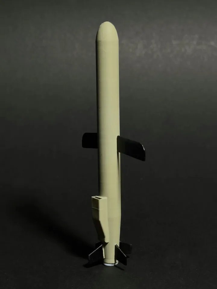 Модель крылатой ракеты Tomahawk BGM-109