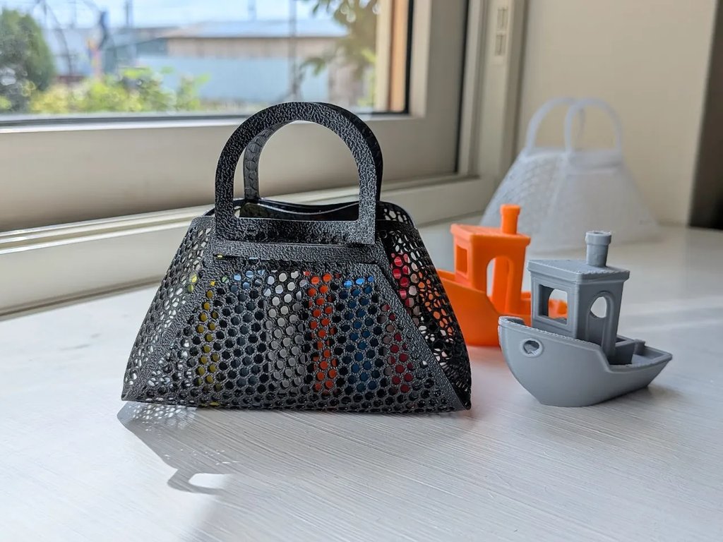 Мини-сумка-тоут из TPU