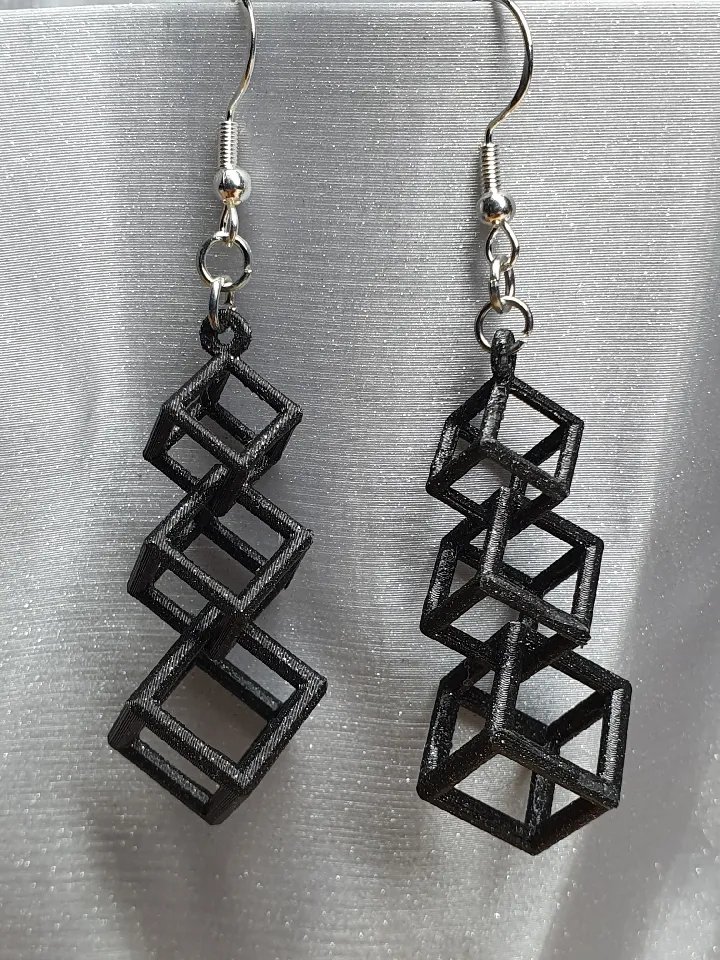 Тройные кубические держатели для наушников