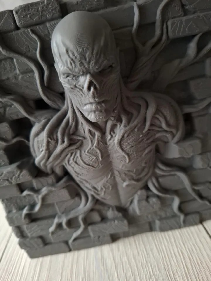 Векна (Очень странные дела) - Рельефная скульптура