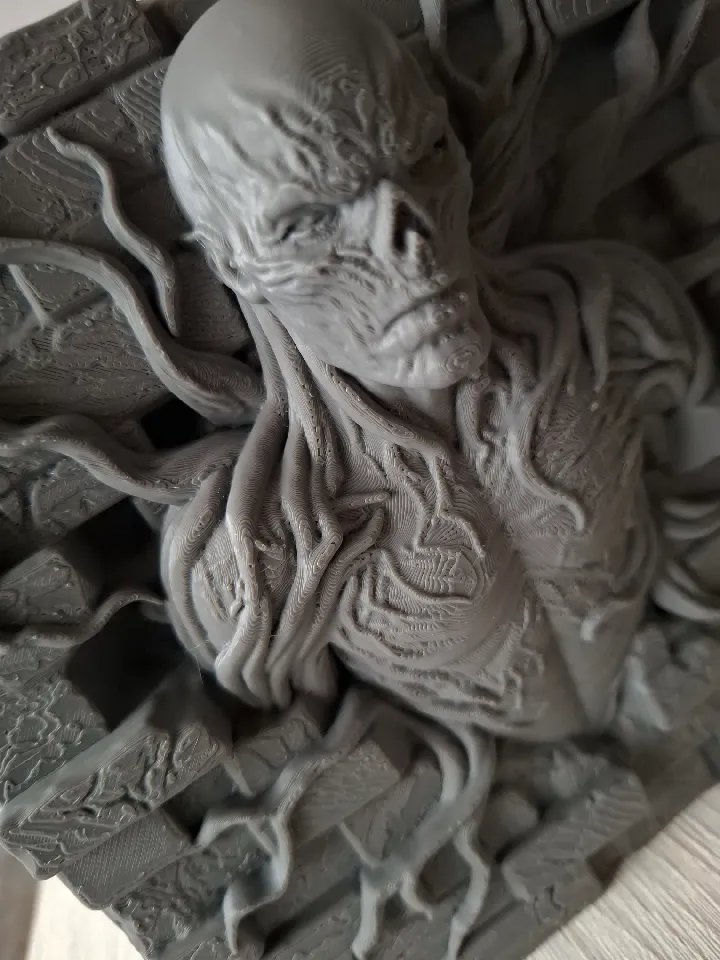 Векна (Очень странные дела) - Рельефная скульптура