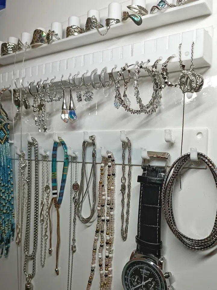 Настенный органайзер для украшений