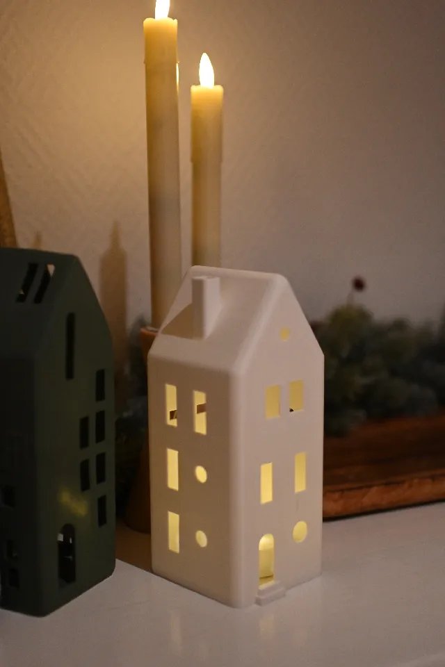 Домик-фонарик для светодиодных свечей